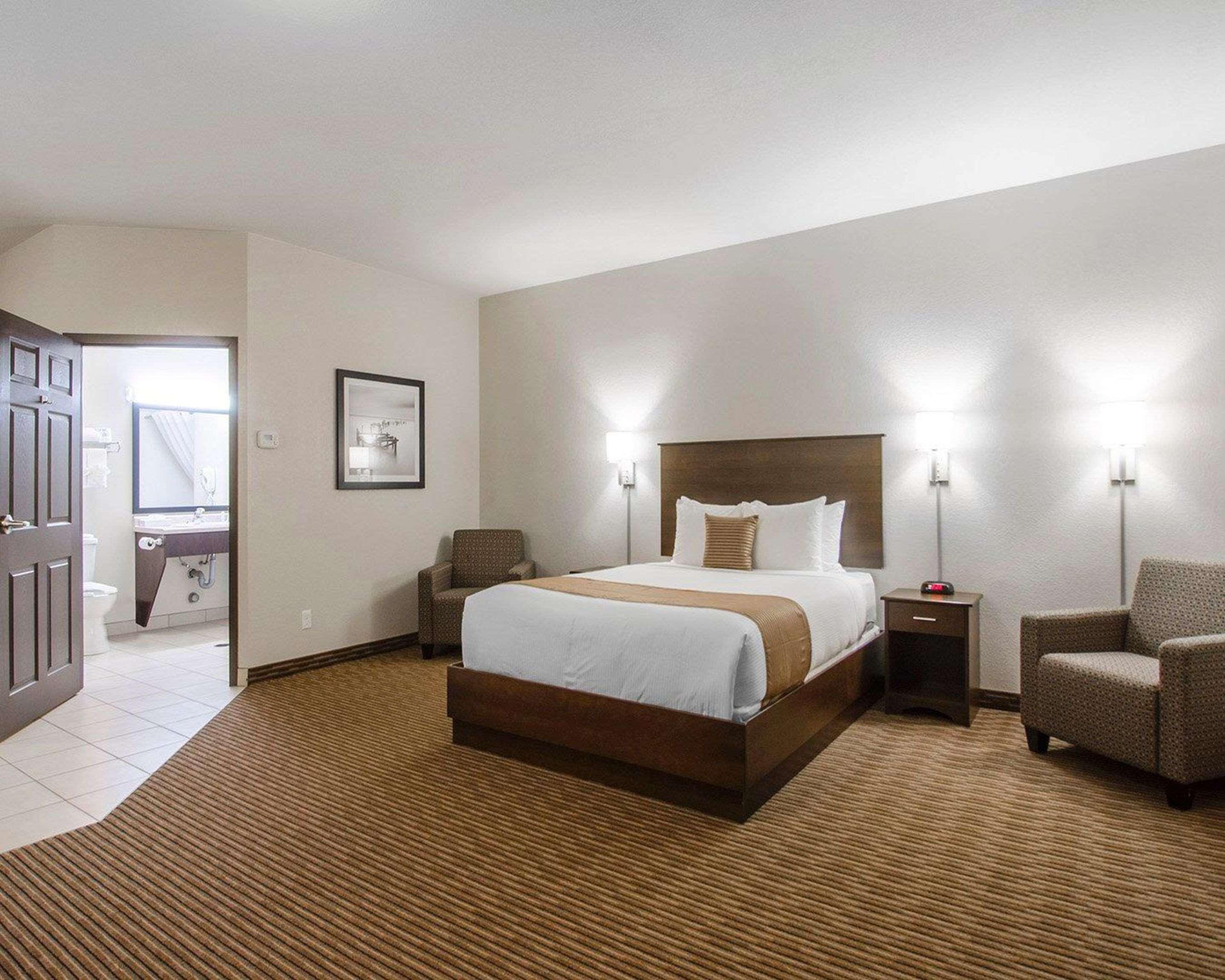 Quality Inn & Suites Estevan Zewnętrze zdjęcie