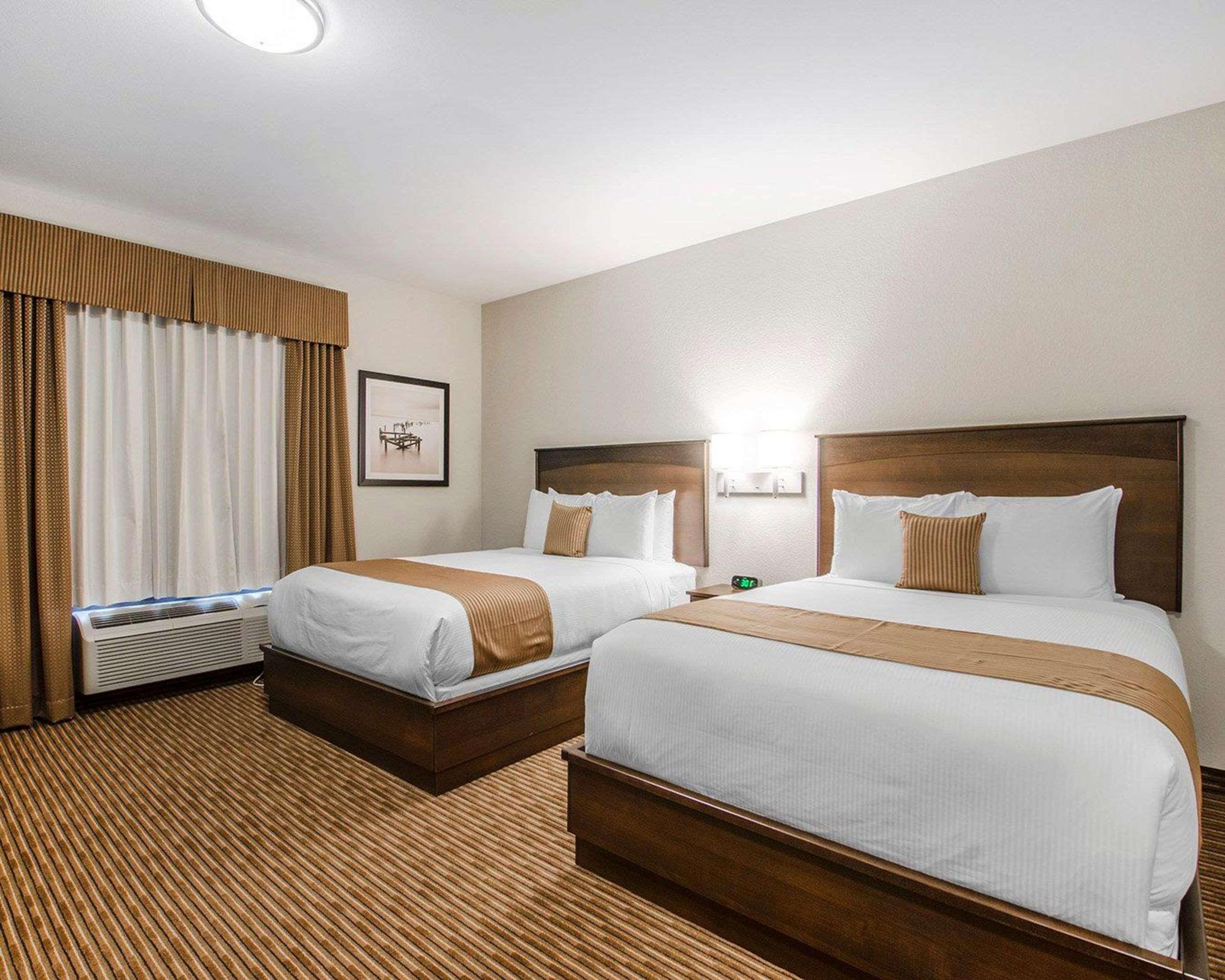 Quality Inn & Suites Estevan Zewnętrze zdjęcie