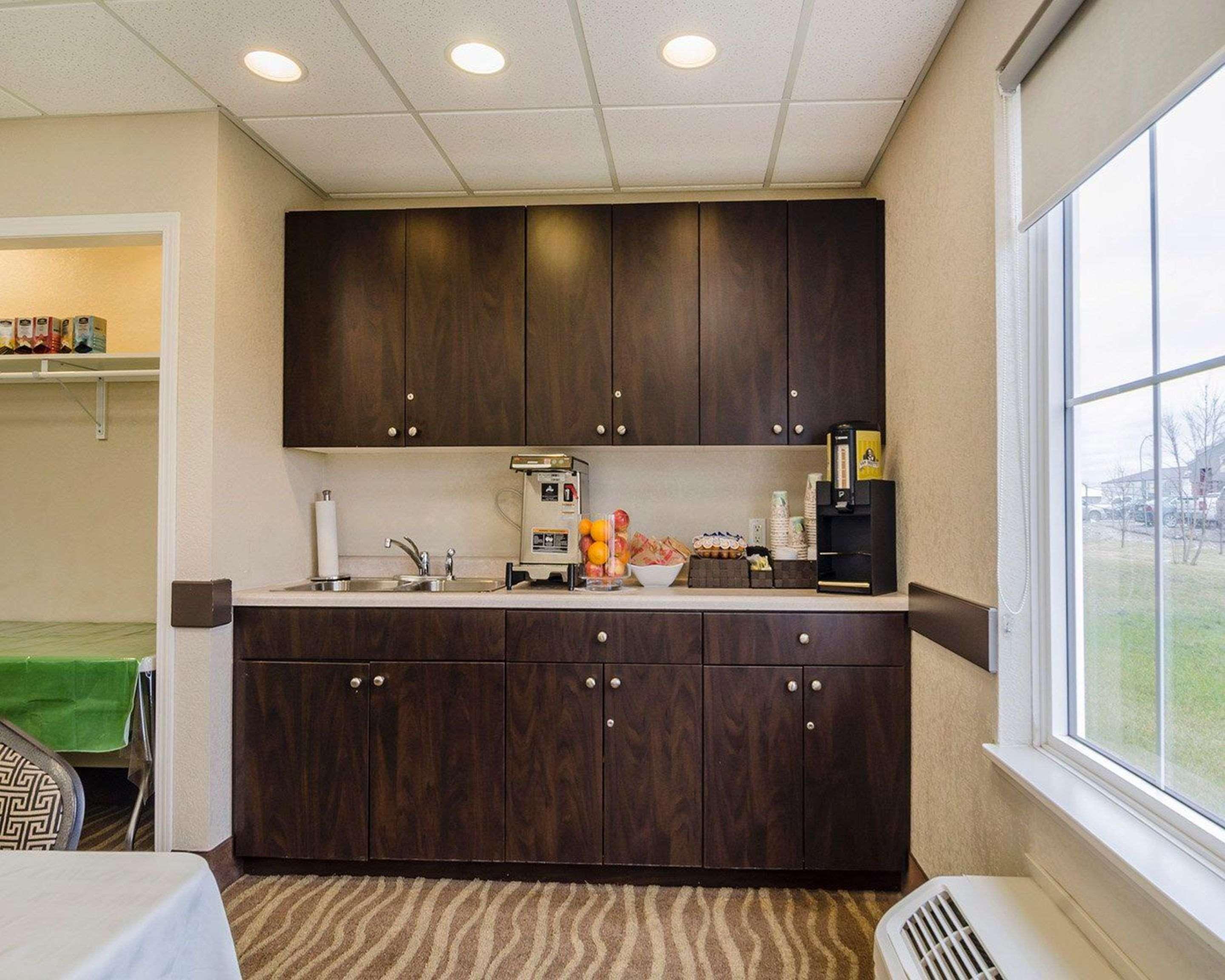 Quality Inn & Suites Estevan Zewnętrze zdjęcie