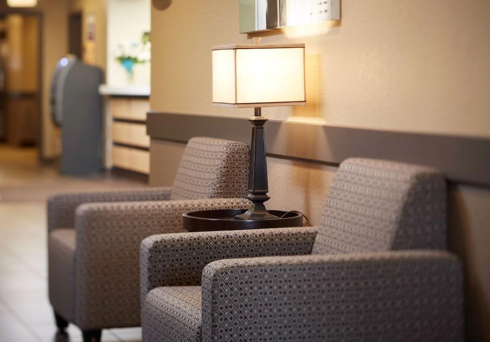 Quality Inn & Suites Estevan Zewnętrze zdjęcie